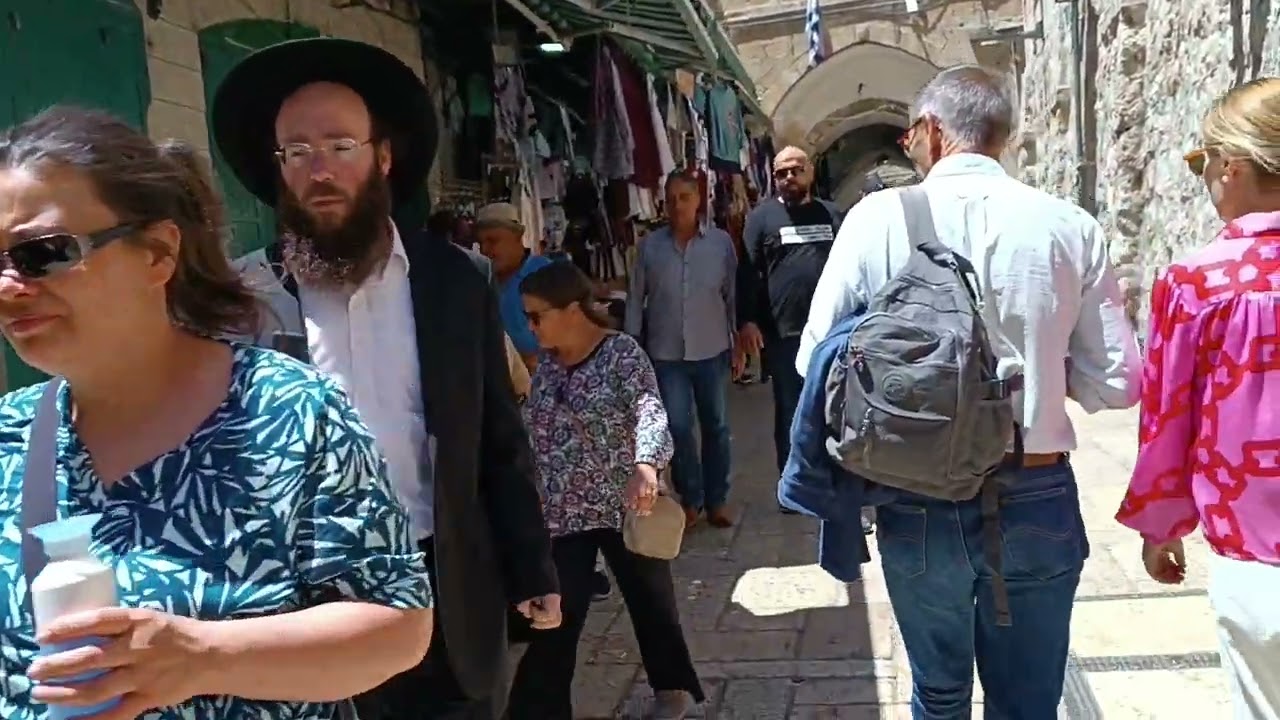 من المسجد الأقصى إلى باب العامود