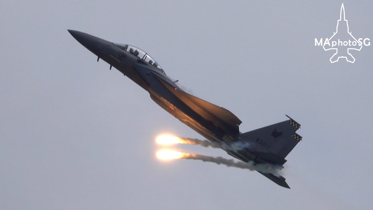 Singapore Airshow 2020 - RSAF F-15SG & Apache AH-64D Integrated Aerial Display, 12/2/2020