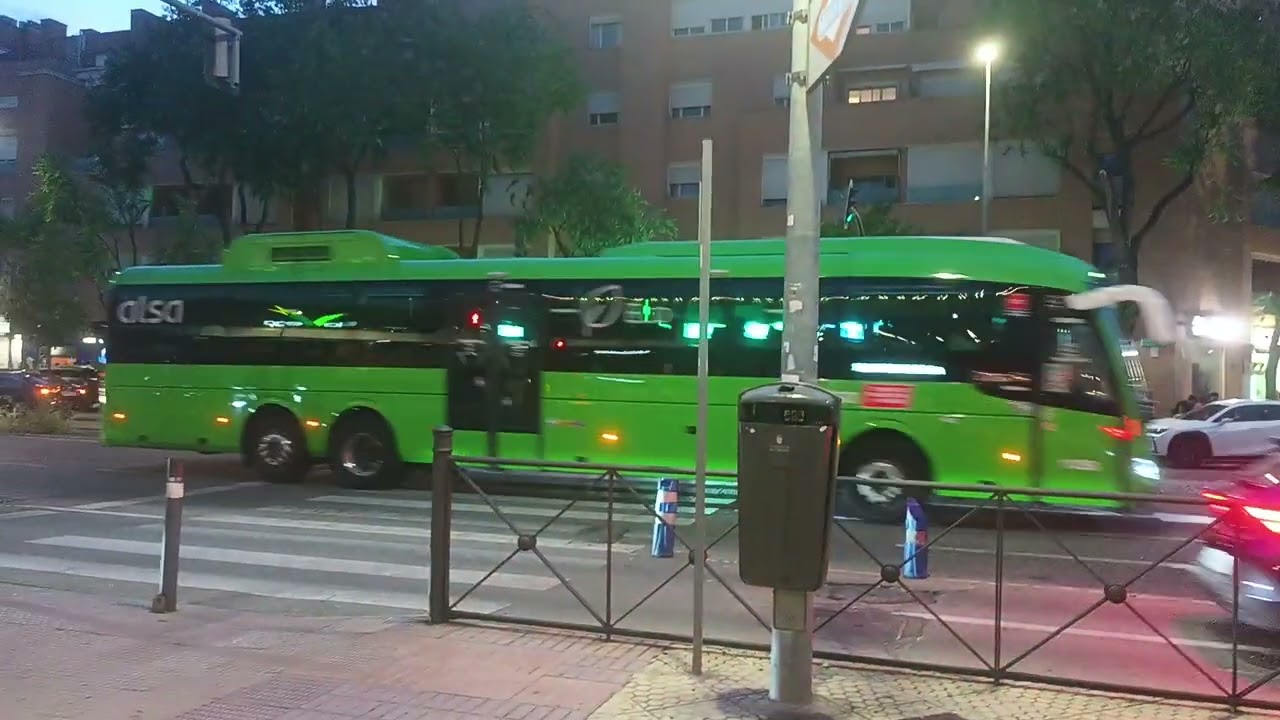 Autobuses interurbanos y urbanos en Comercial Alcampo