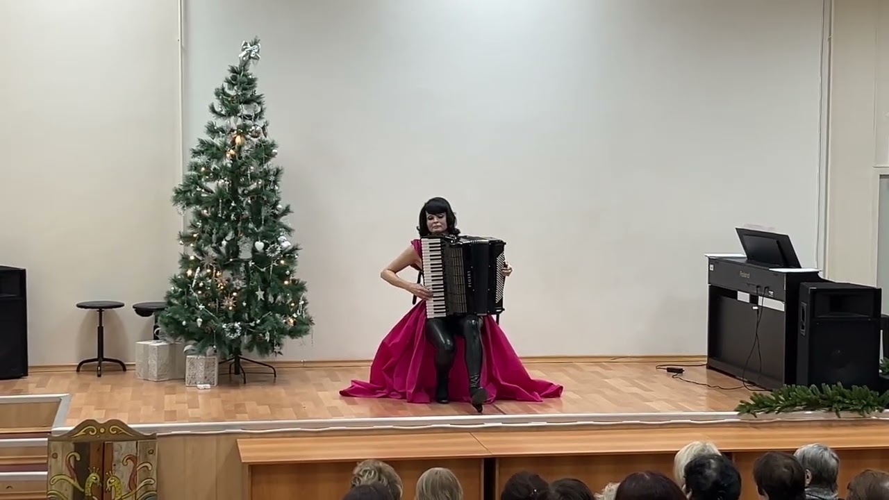 Жан Филипп Рамо «La Poule» «Курица» -пьеса для клавесина. Играет  аккордеонистка Евгения Бурякова