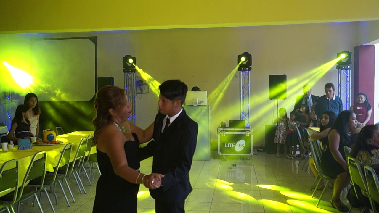 XV RODRIGO ENTRADA Y VALS MAMA