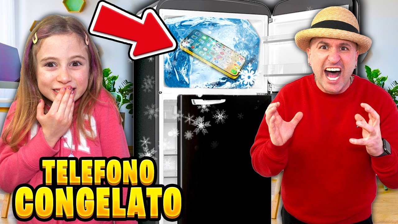GIORGIA CHIUDE IL NUOVO CELLULARE DI SALVO IN CONGELATORE E LUI SI ARRABBIA TANTISSIMO! *SCHERZO*