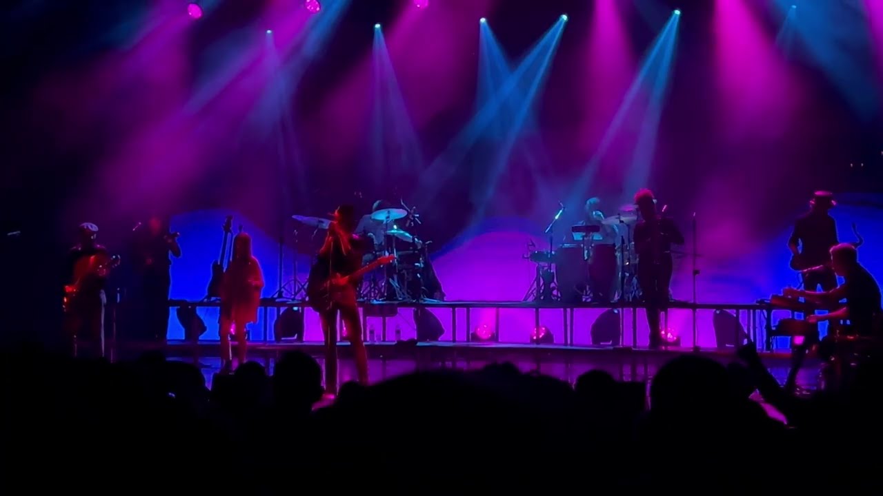 Leiva - Stranger Things en Directo. Baires, Argentina (BsAs) (03/12/2022) 🇦🇷