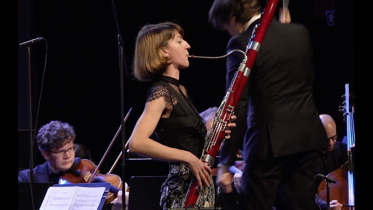 Valeria Curti plays L. Milde - 