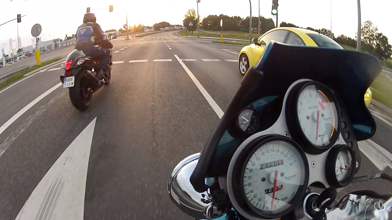 Triple 955i vs Hayabusa