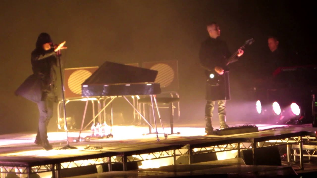 HURTS - Mercy (Berlin Velodrom, 10.11.2013)