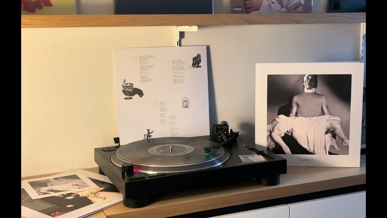 LPㅣIsland (Queen Of Diamonds) - The Black Skirts [THIRSTY Vinyl]