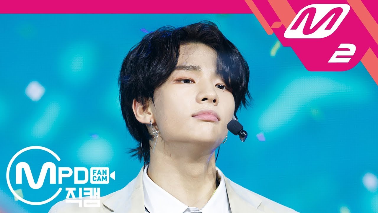[MPD직캠] 스트레이 키즈 현진 직캠 '갑자기 분위기 싸해질 필요 없잖아요' (Stray Kids HYUN JIN FanCam) | @MCOUNTDOWN_2018.8.30
