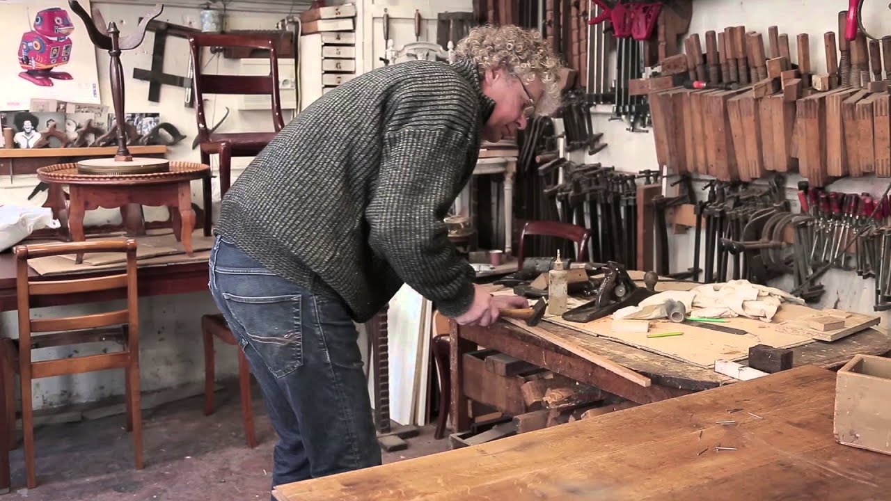 Un ébéniste à Levallois, Patrick Pierre. 1