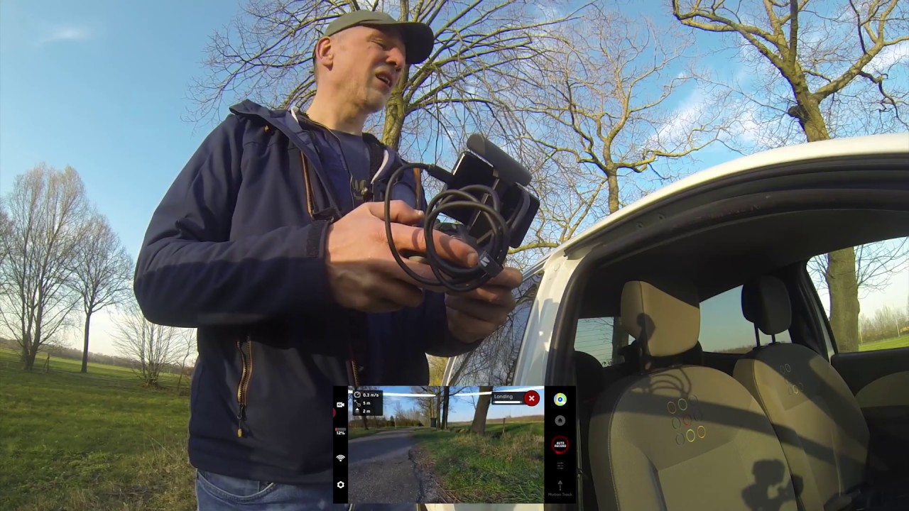 How does the Skydio 2 avoid obstacles at boosted speed?
