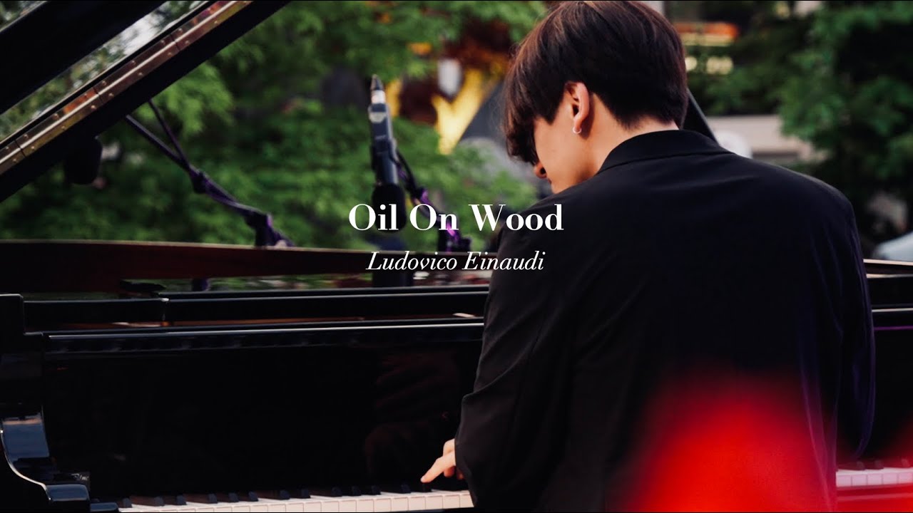 Oil On Wood (Live) – Ludovico Einaudi