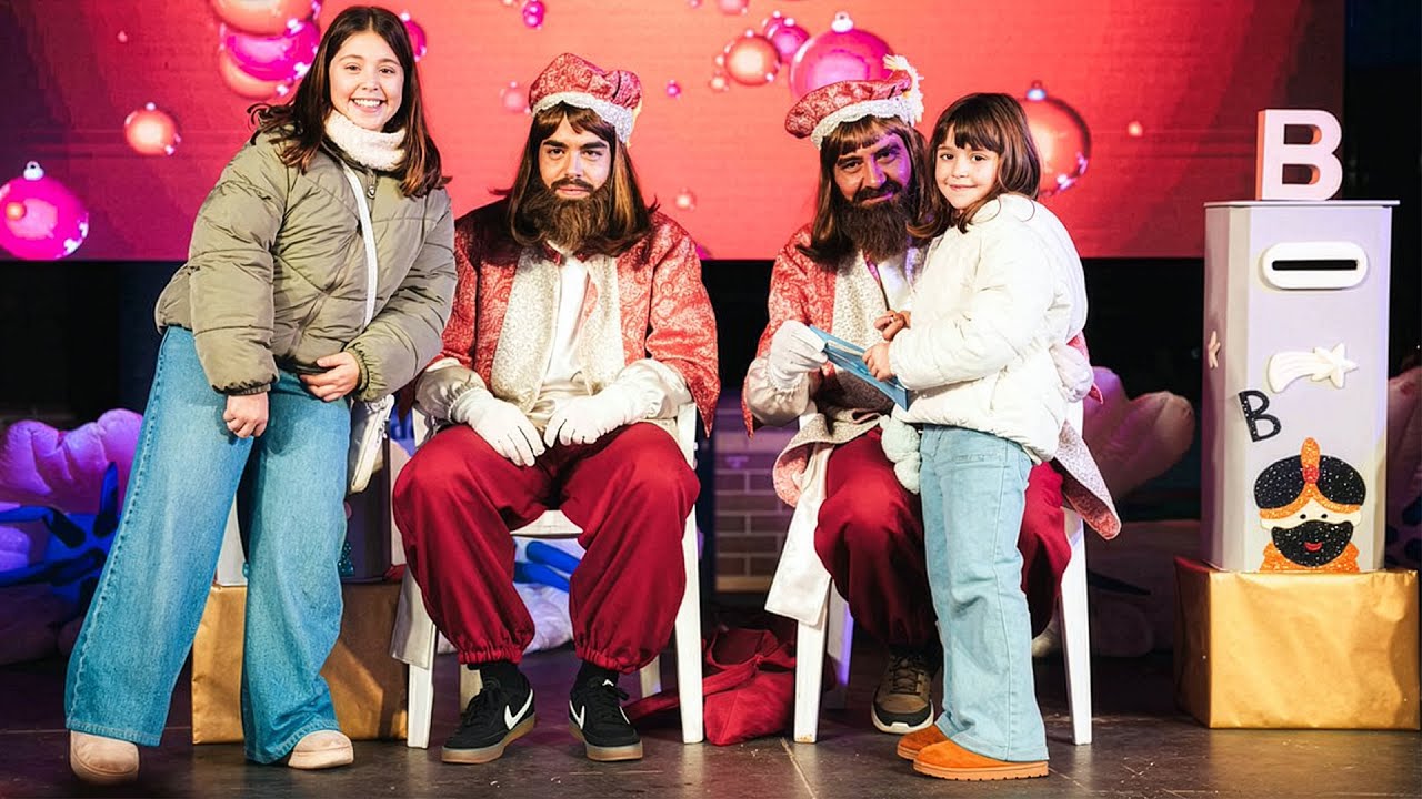 Els patges Reials recullen totes les cartes dels infants de Roquetes a la 31a Fira de Nadal