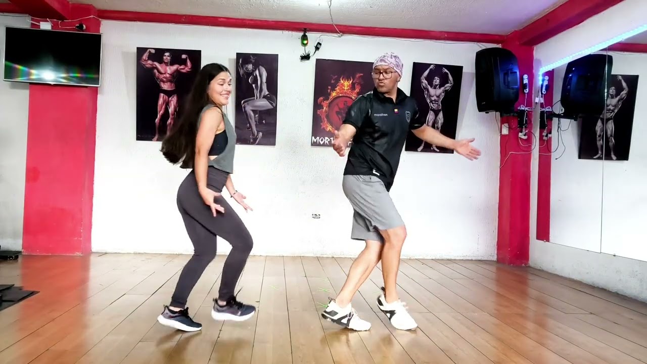 Chayanne - Bailando Bachata , Coreografía  zumba ,baile fit ,bailoterapia  by DM DANCE FITNESS 