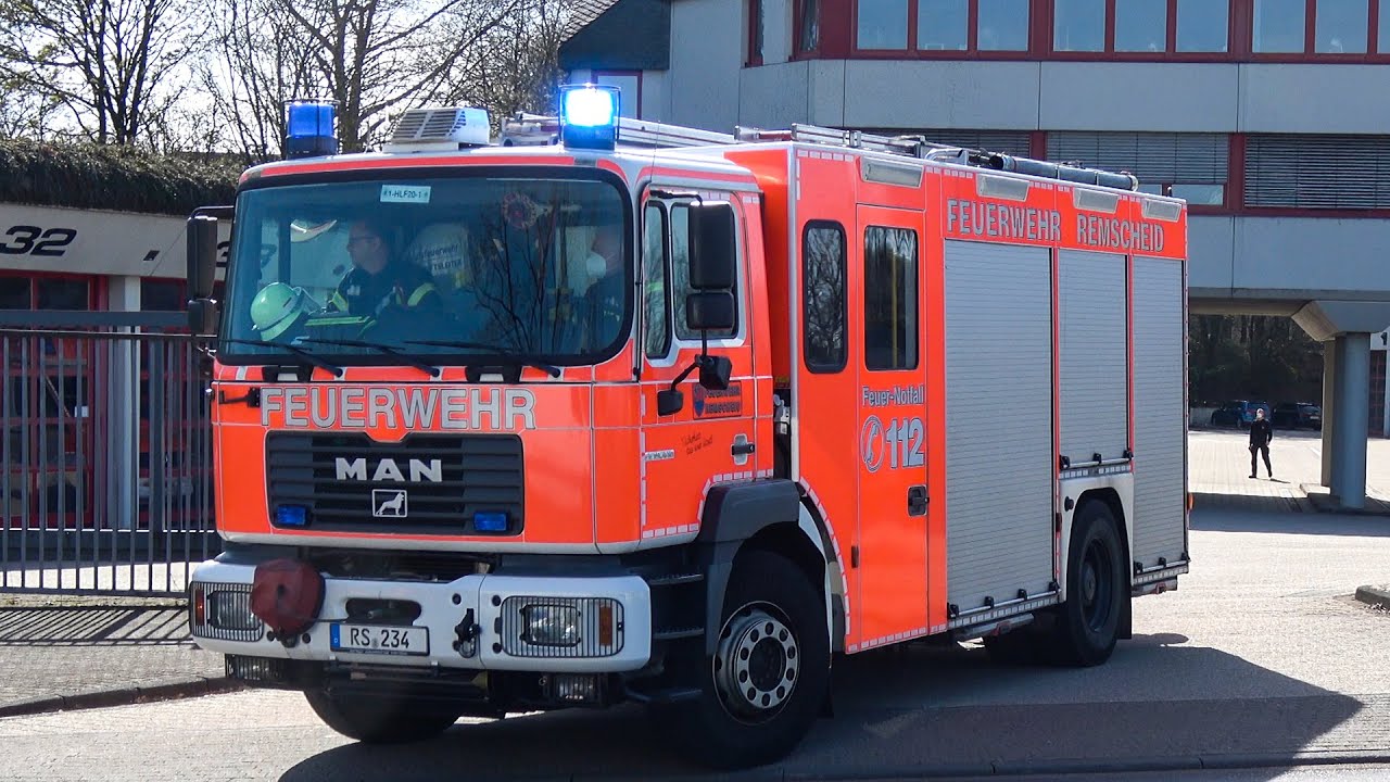 [Schwerer Verkehrsunfall] HLF 20 der Berufsfeuerwehr Remscheid | Gong & Durchsage