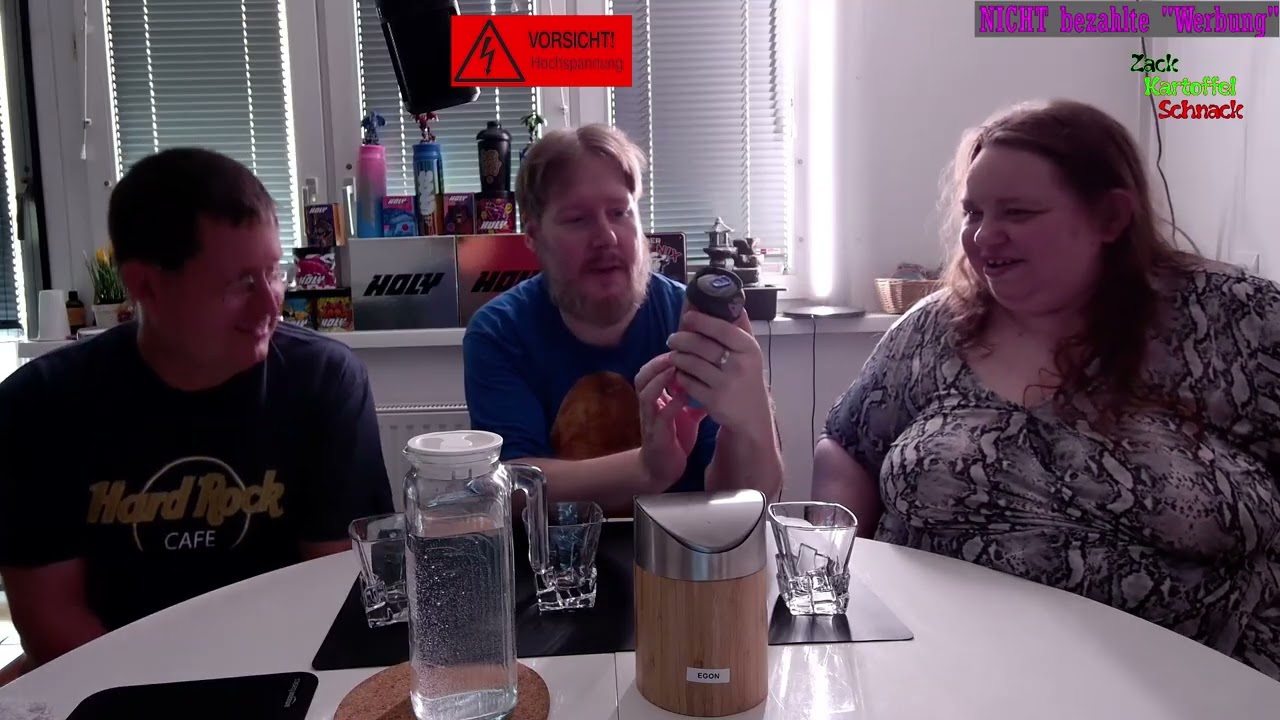Vorsicht! Hochspannung 220 - getestet – Space Cat Energy Drink