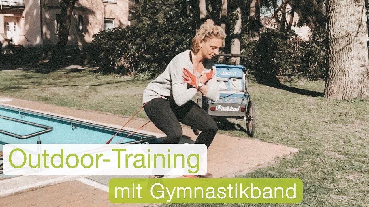 Outdoor-Training mit Gymnastikband (1)