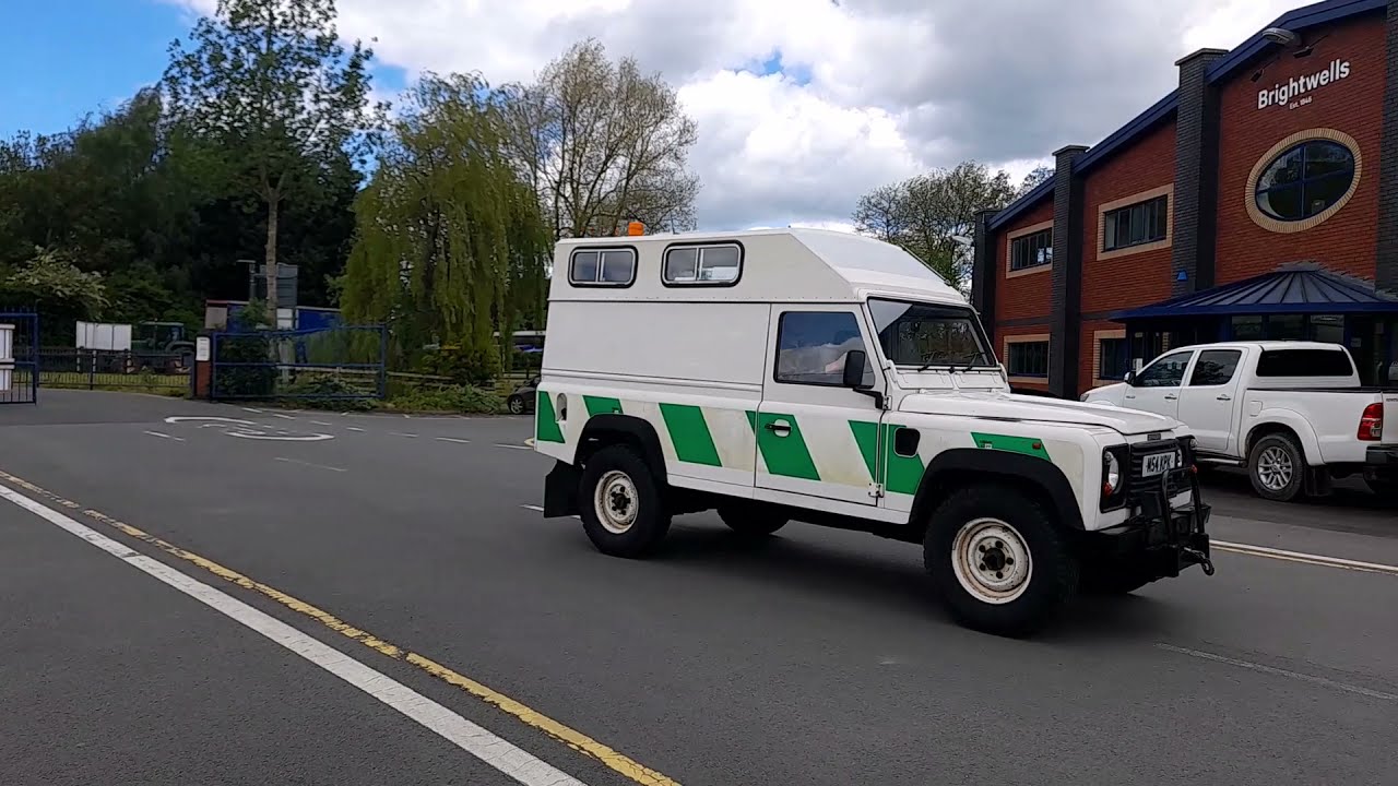 Lot 44 - 1995 Land Rover 110 TDi Ambulance
