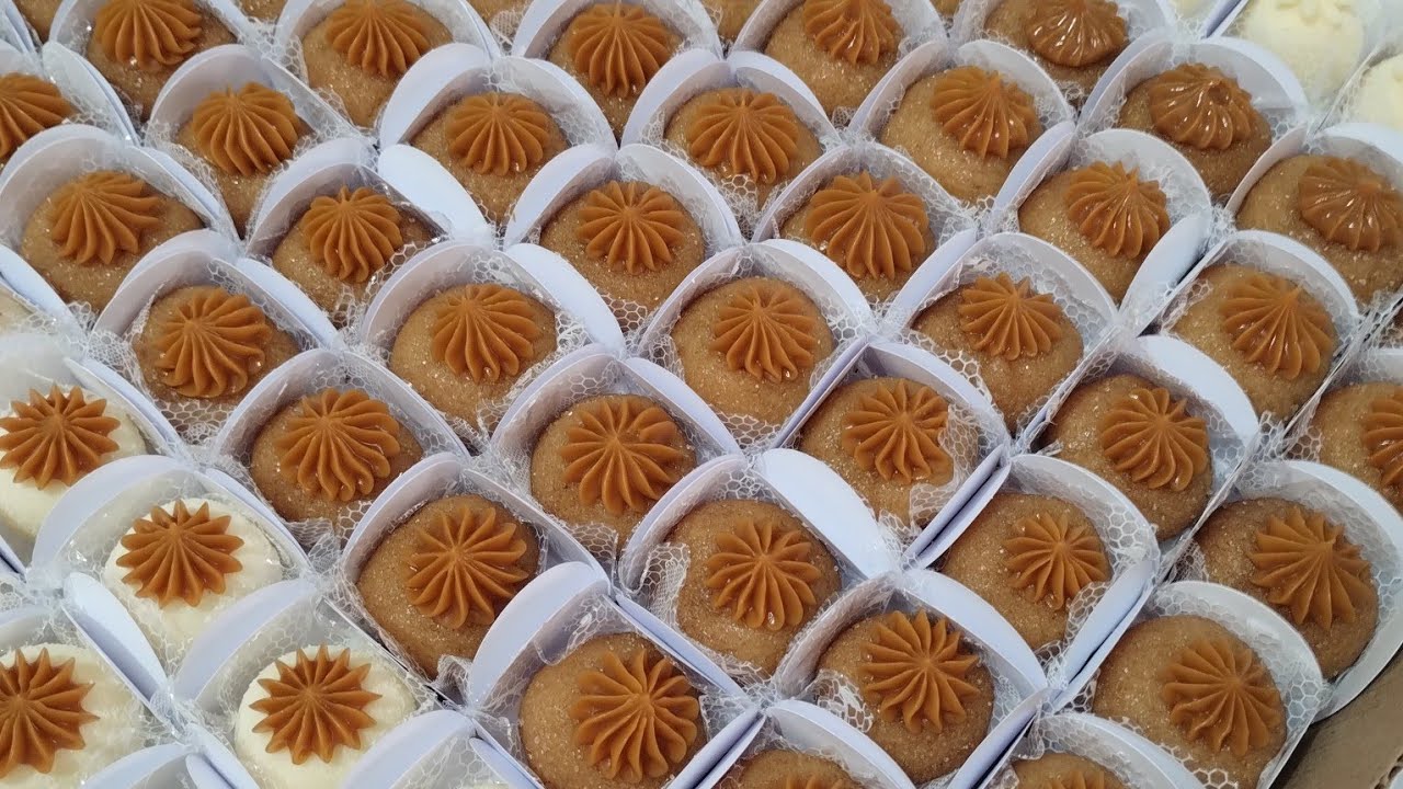 fazendo brigadeiro gourmet, Bejinho e brigadeiro de churros pro aniver dos meus filhos.