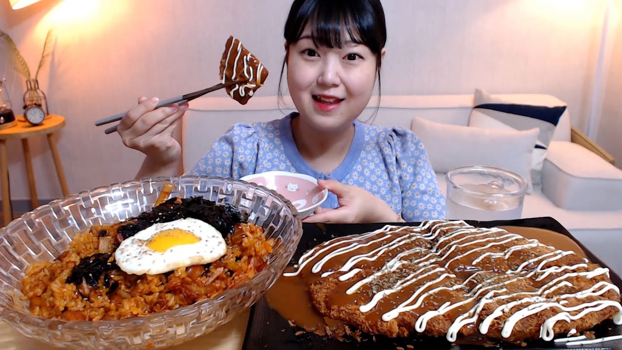 소스가득 바삭한 연남동 기사식당 왕돈까스 직접만든 매콤한 김치볶음밥 먹방 Pork cutlet Kimchi bokkeumbap Korean food Mukbang