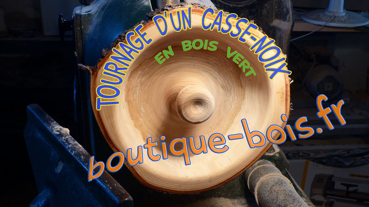 Tournage sur bois ~ casse noix en bois de merisier