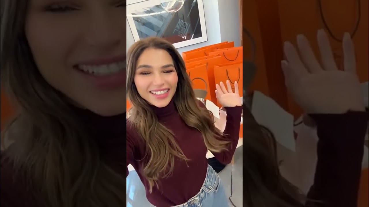 نهى نبيل في مبنى لويسفيتو 😍