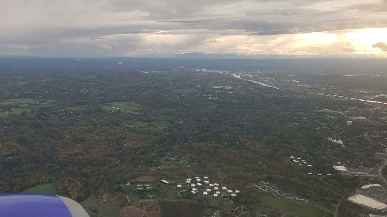 Boeing 737/700 landing at Albany N.Y. international Airport 10/17/2021 passenger view.