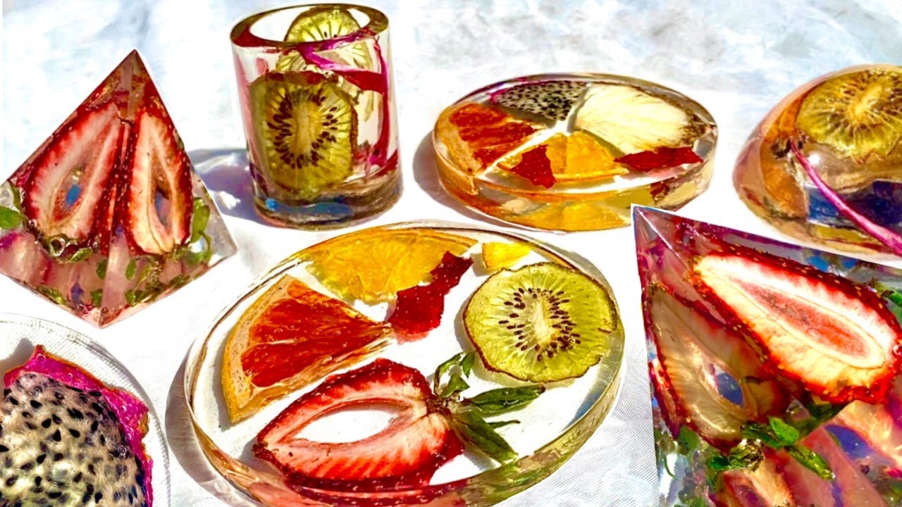 How to use fruit in resin┃Kiwis, dragon fruit and strawberries in resin