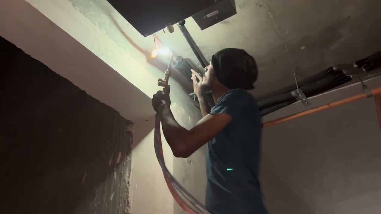 VRF Ac copper piping brazing karte hue aap video dekh sakte h 🫵🏻👍😎