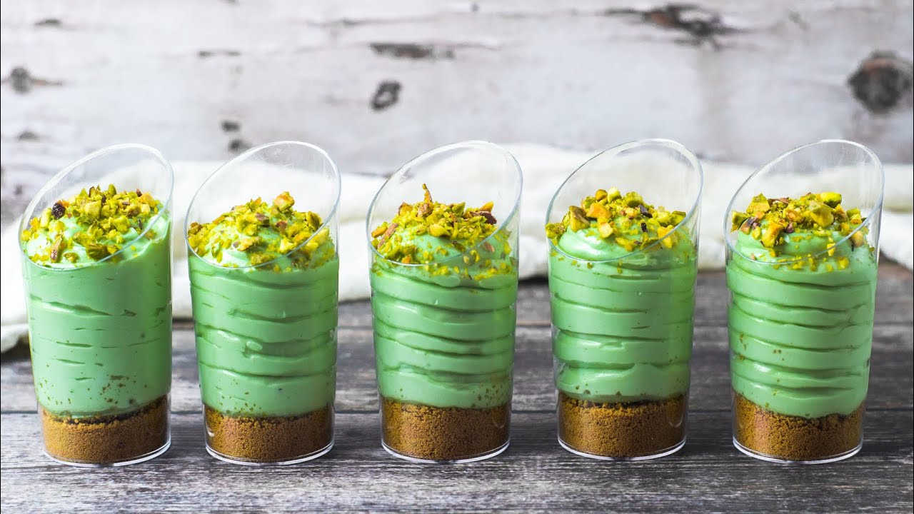 DLux Mini Dessert Cups St. Patricks Pistachio Pudding