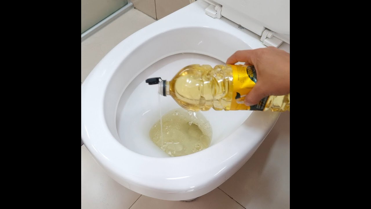 Isto é muito eficiente, vaso sanitário branco como novo!