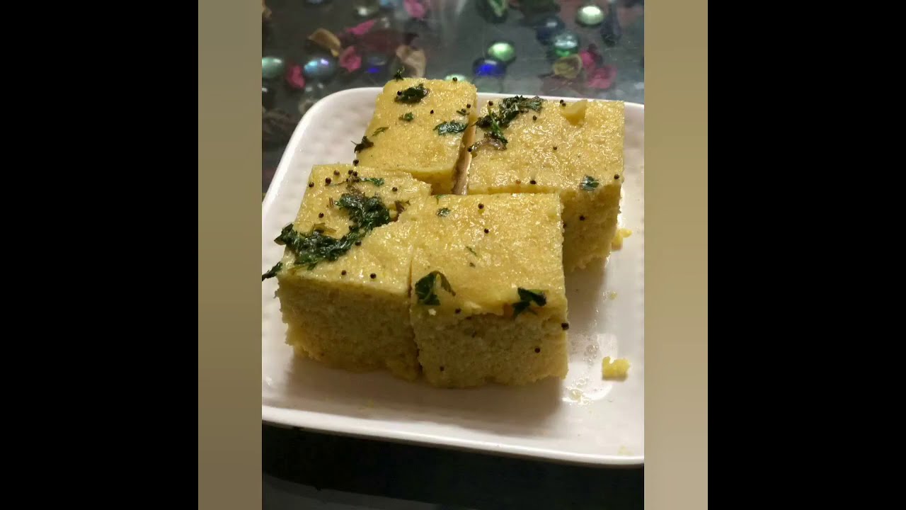Market style soft and spongy dhokla without eno and curd in microwave|'KHAMAN DHOKLA'| by rajita
