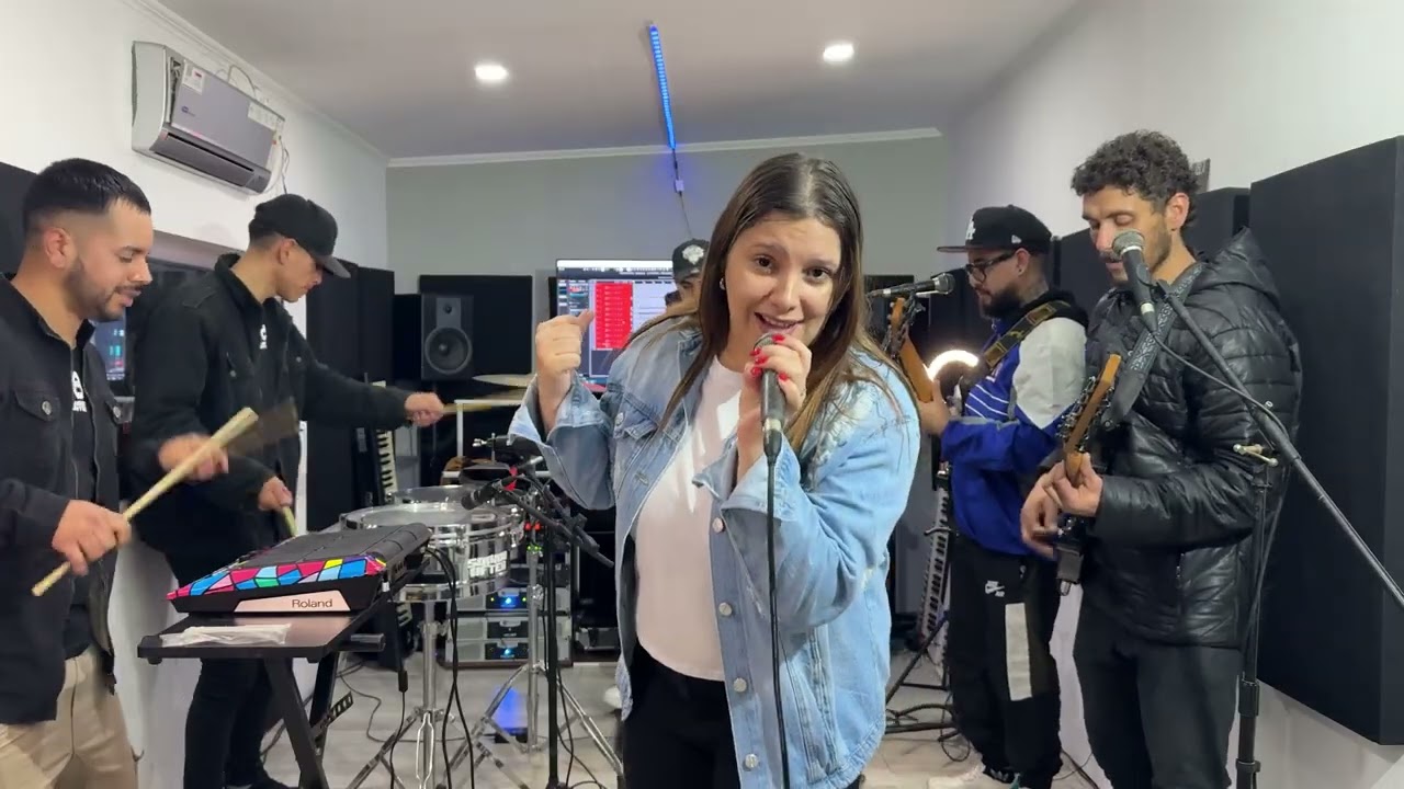 KAREN BRITOS - SESSION #3 ENGANCHADOS