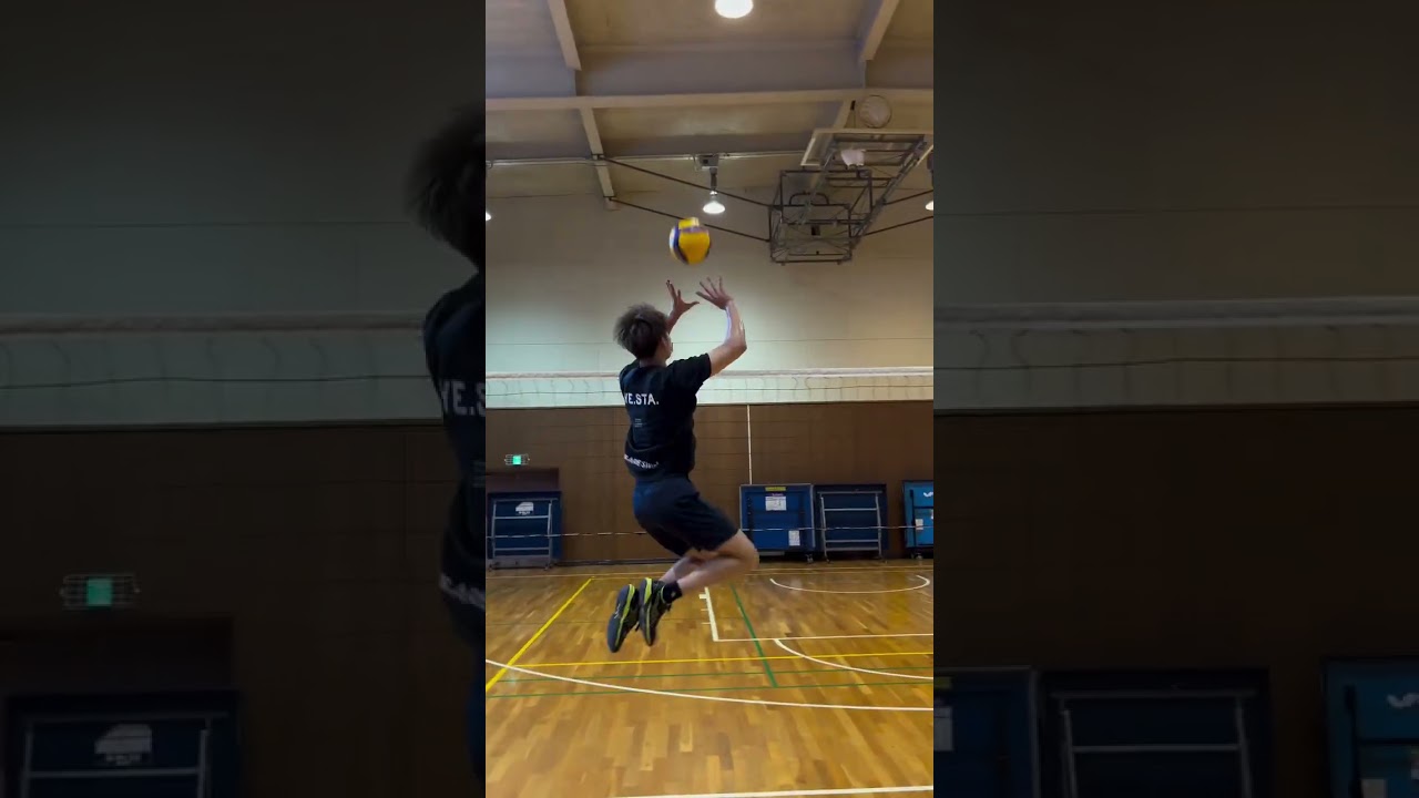 Setting up for the ultimate spike! 🏐🔥📹: shinjyo8888 #Olympics #Paris2024 #Sports #Volleyball