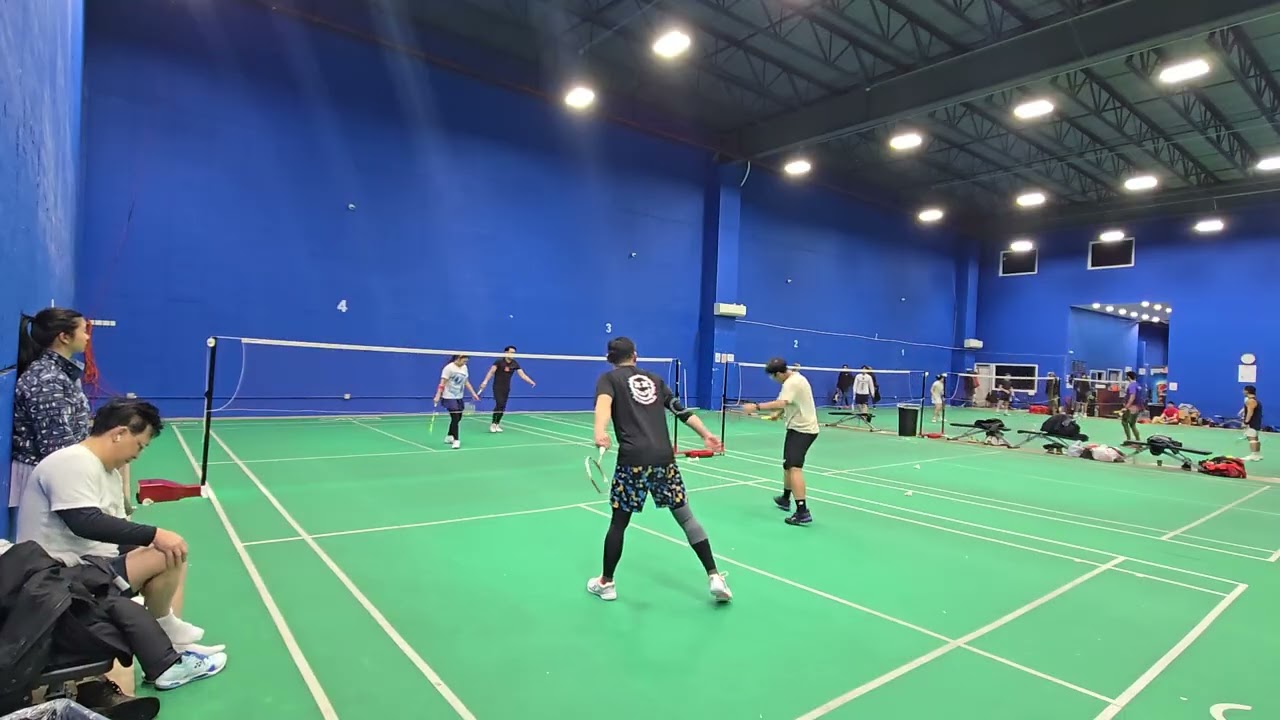 Liman n Phoom vs Along n Sari