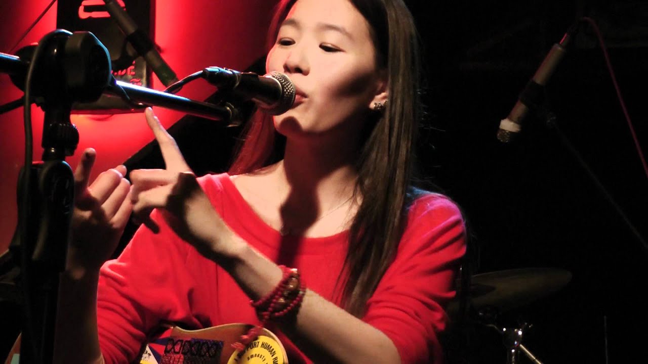 b10 張懸／改變Talk+I Found A Reason+We Shall Overcome (世界人權日@小河岸 2011.12.10.)