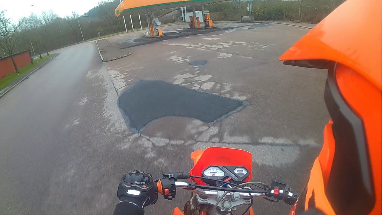 First ride of the year! [ Derbi Senda R / metrakit thrower ]