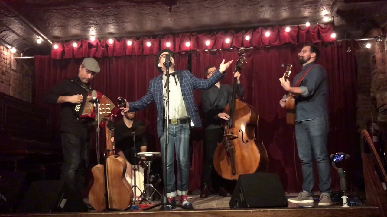 Palomita de Ojos Negros - Bobby Blue Music