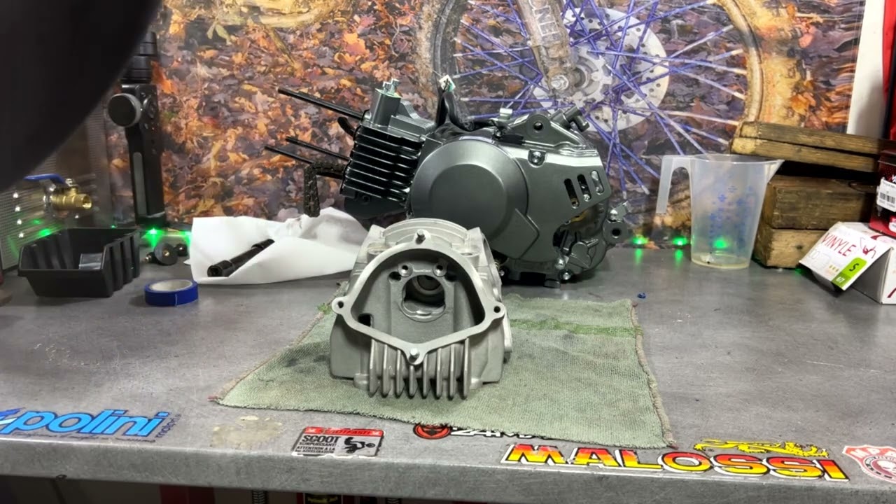 On finit le remontage du moteur 150cc KLX 4s full , ça va watter !!! 😀😋