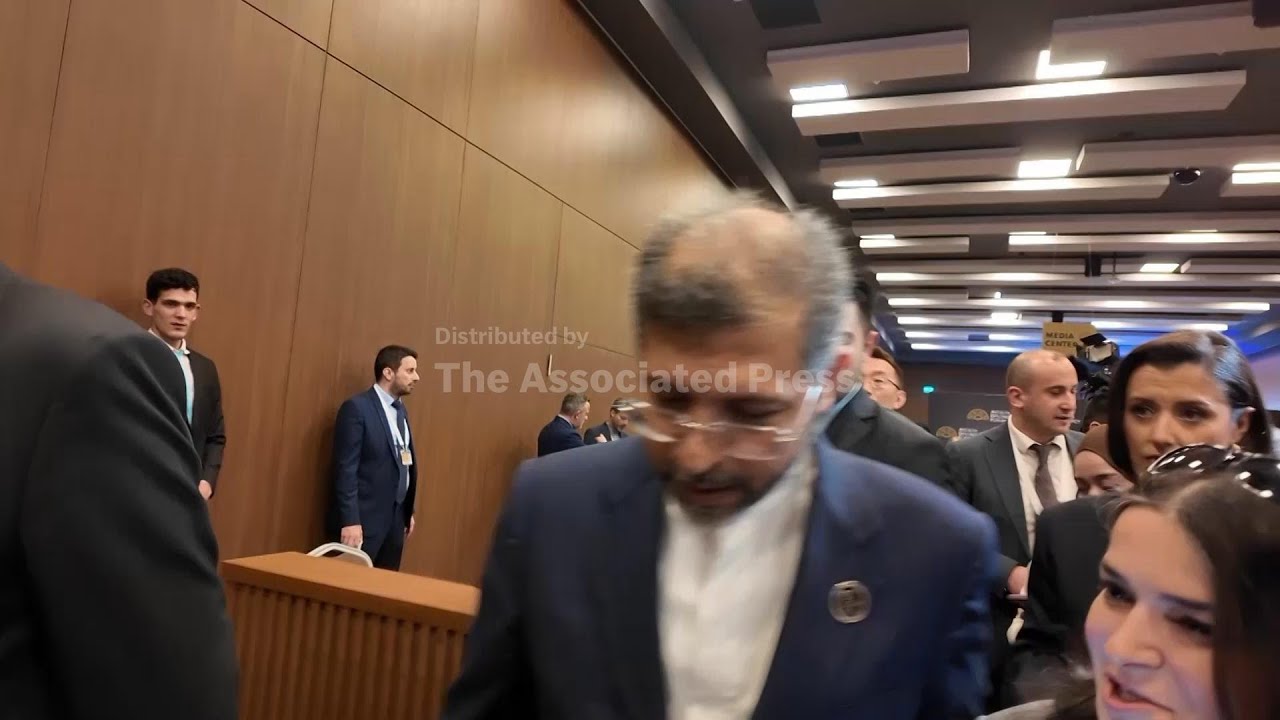 Иран заявляет, что не будет передавать обогащенный уран США.