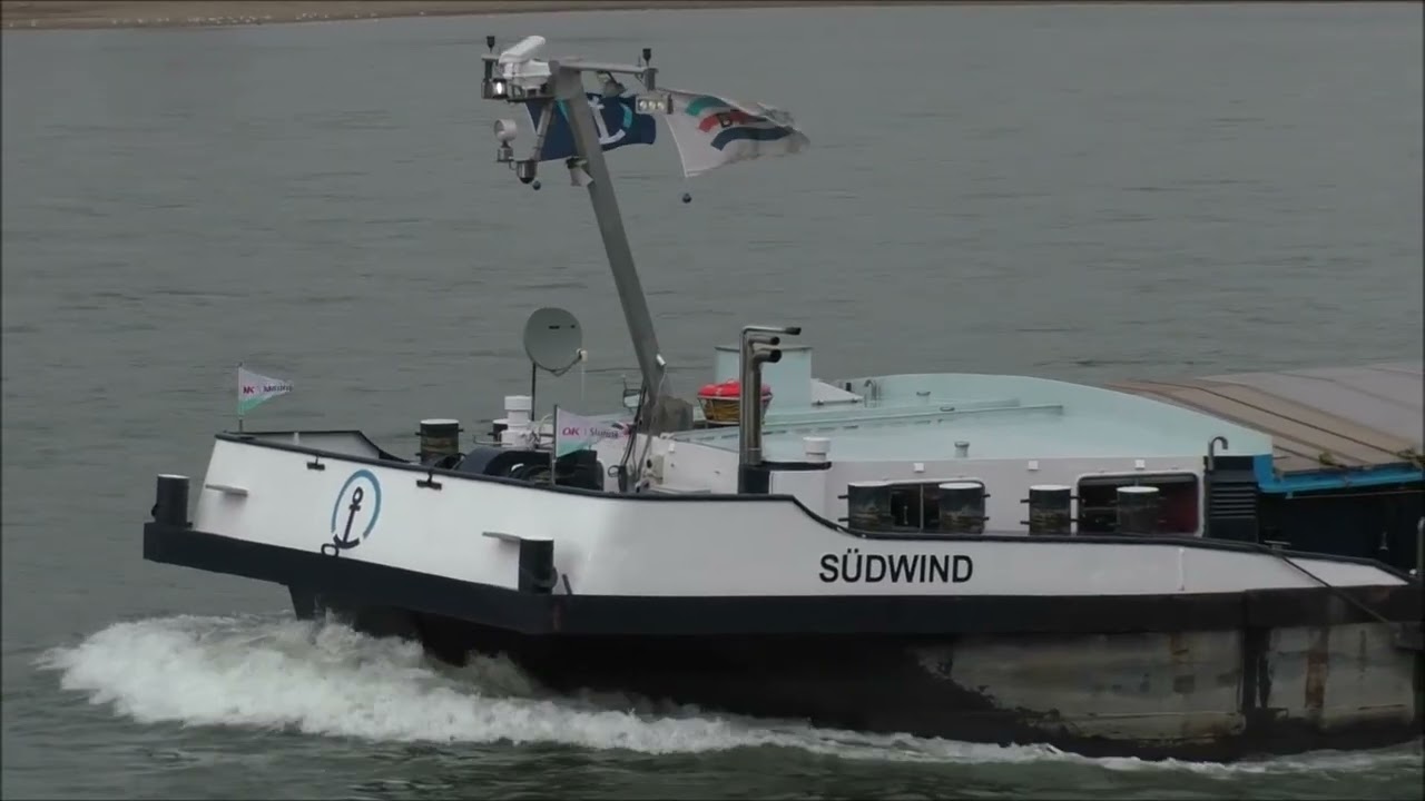 Die Südwind in Düsseldorf auf dem Rhein