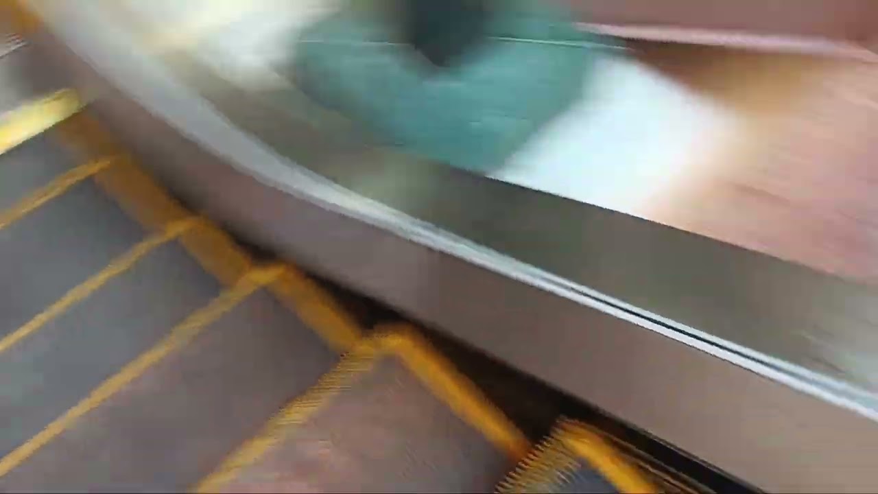 1986 Hitachi Escalator | Place Versailles | Montreal QC