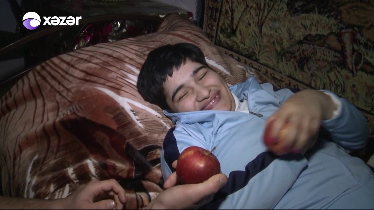 Bizə danış-Xosqedem Hidayetqizi Pervaneni ziyaret etdi/Bize danis