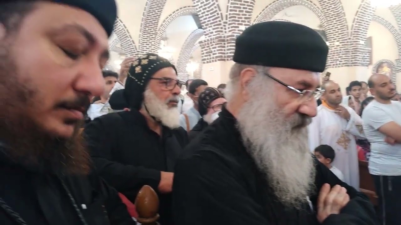 الانجيل من فم سيدنا المكرم الانبا يؤانس من داخل كنيسة مار جرجس بالرزيقات