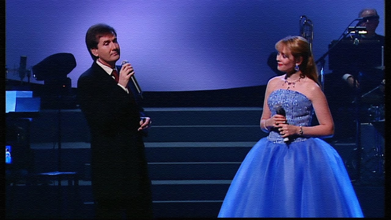 Daniel O'Donnell with Mary Duff - Just Someone I Used To Know (Live from Branson, Missouri)