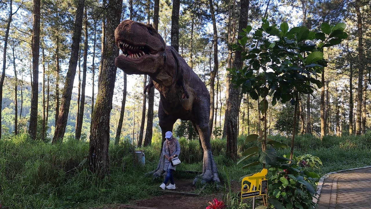 mojosemi dinosaurus park magetan part1 || atraksi bersama ular kobra