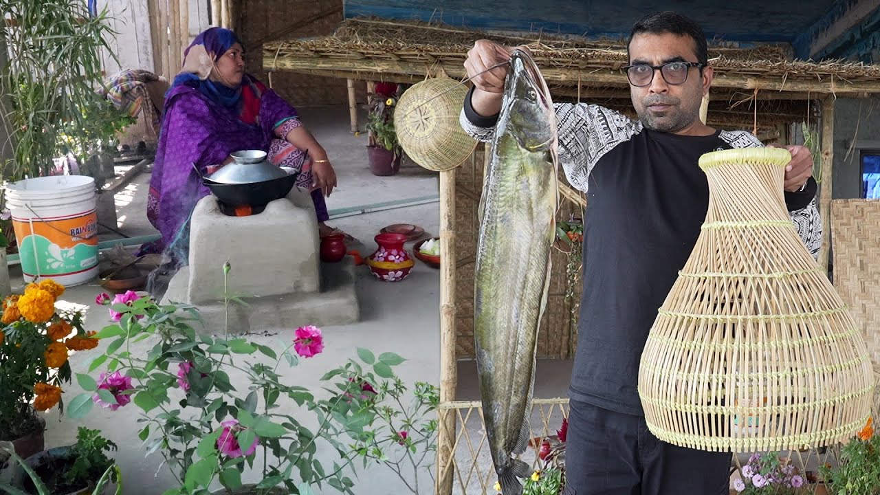 তোয়ার সাথে বাজার থেকে আনা বোয়াল মাছের দুই পদ খেলাম | Big River Fish Cooking Village Food