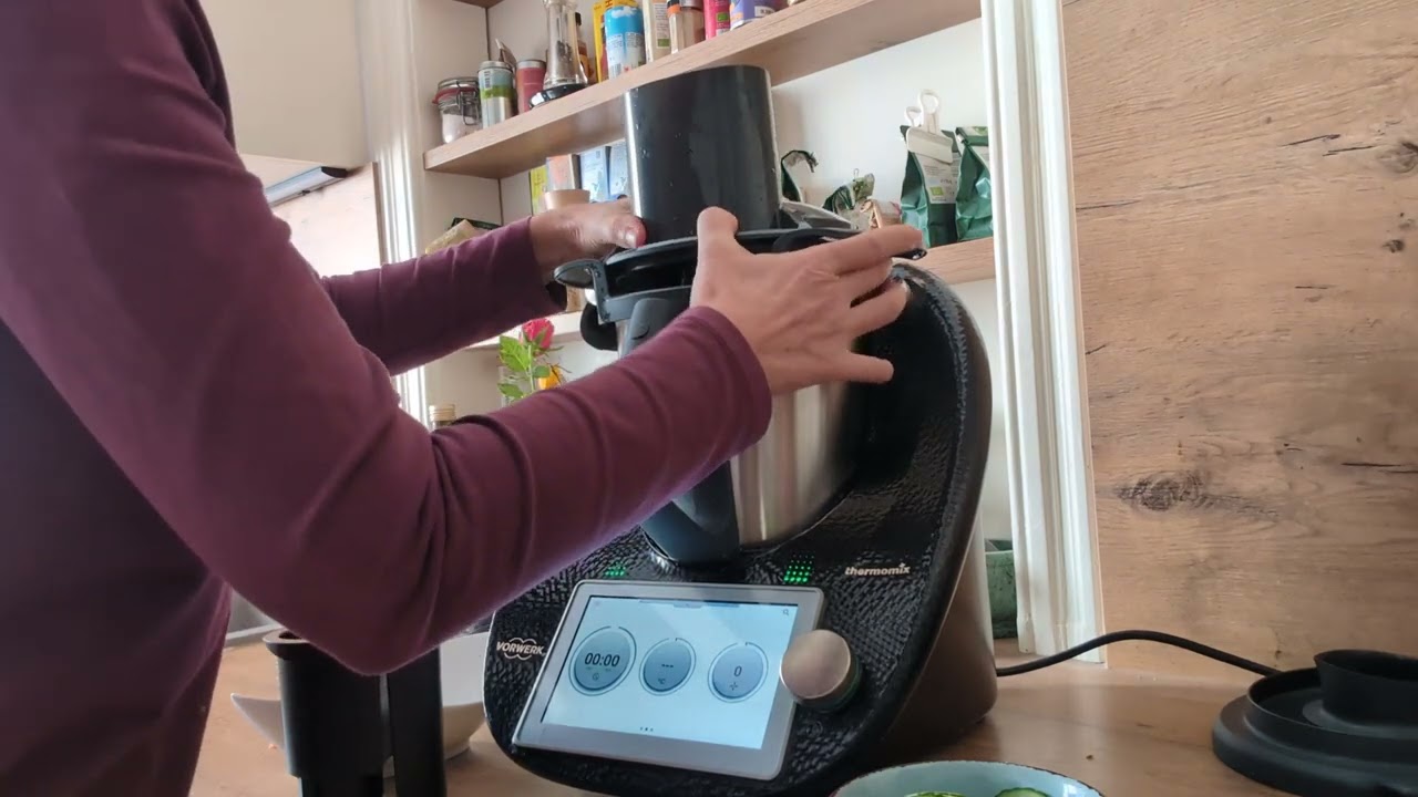 Thermomix Spiralschneider - Erklärvideo erste Verwendung