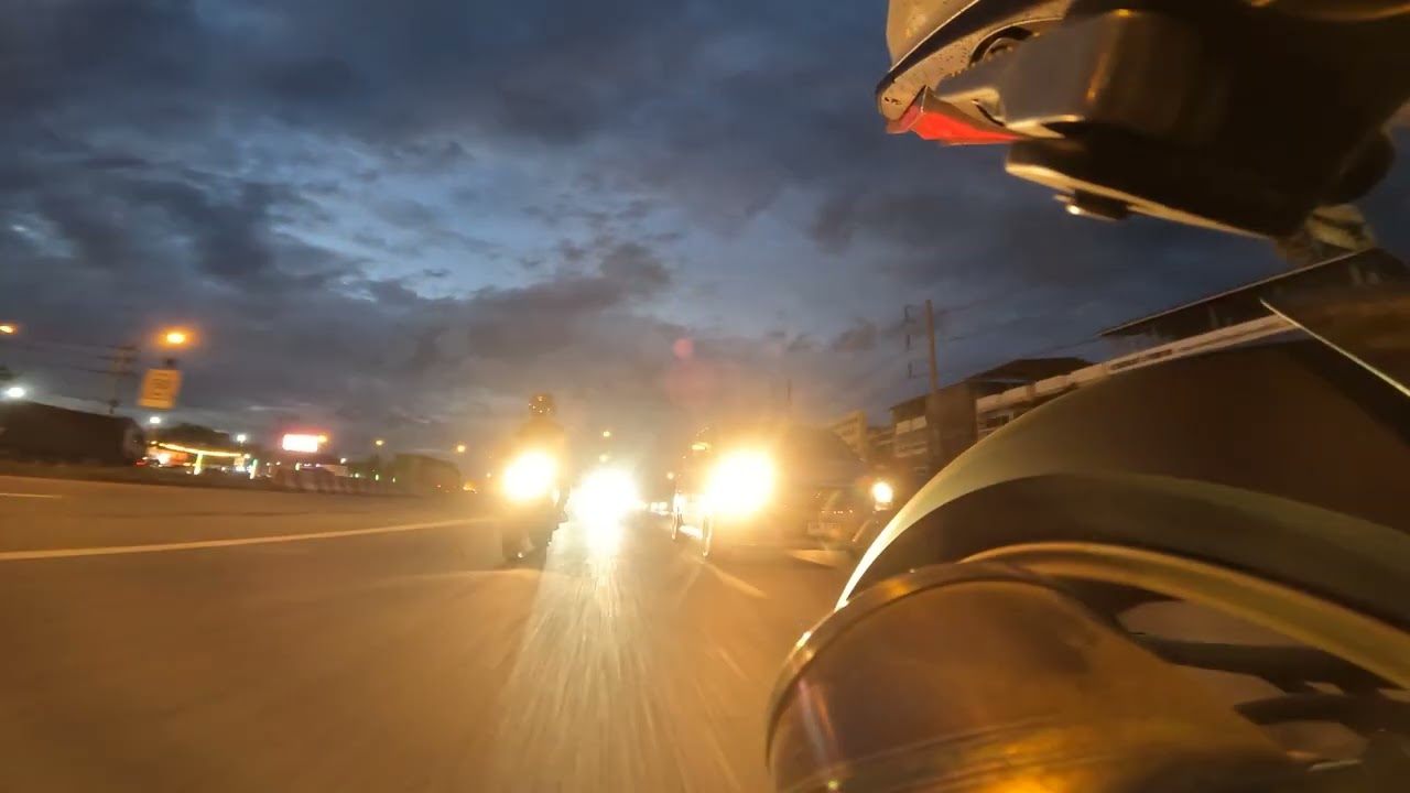 มุมนี้ก็สวยดีนะ #bmws1000rr #บักหลามช่างหนุ่ม #guขี่s1000 #s1000rr 