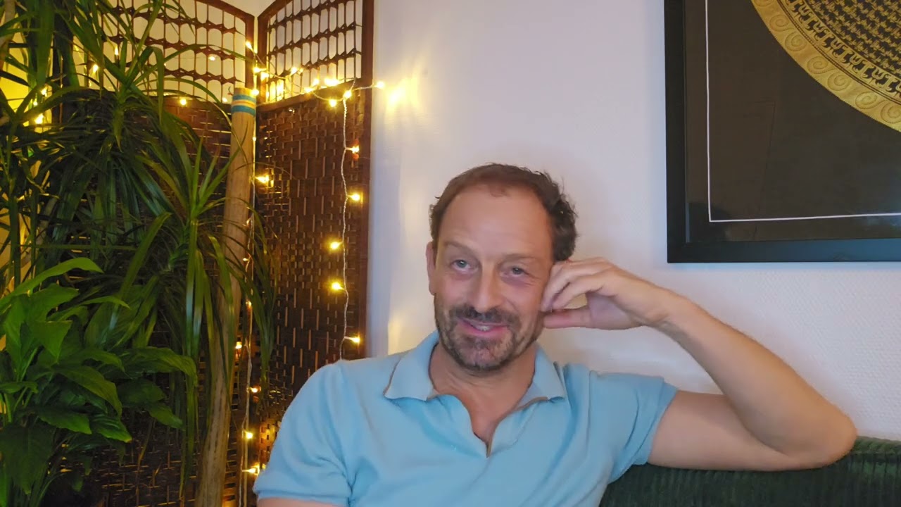GRINDR V/S TANTRA