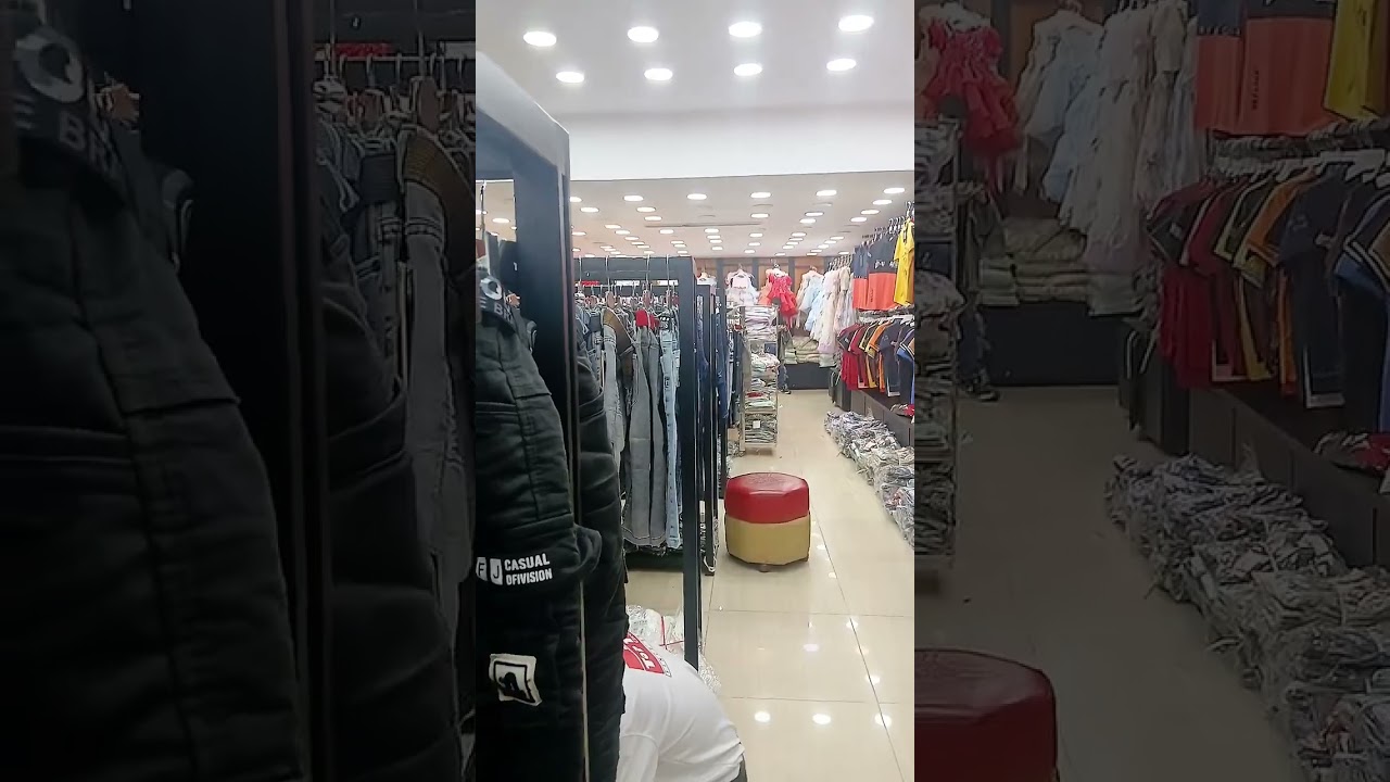 আজকে চলে আসলাম সবাই মিলে, ঈদের শপিং করতে 🥰